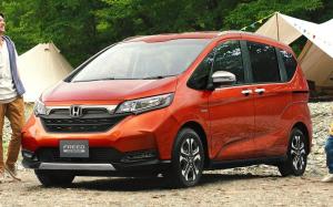Honda Freed Crosstar Hybrid '2019